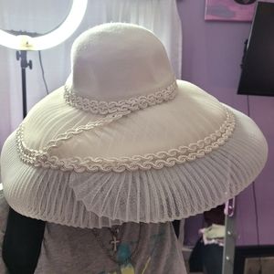 Elegant White Women's Hat